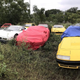 Imagen para el artículo titulado En este campo hay una flota de Ferraris abandonados desde hace una década, y no es un caso único